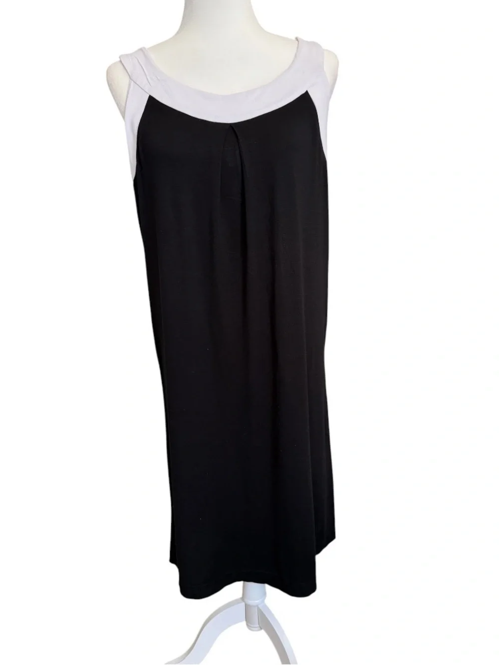 AK Anne Klein Shift Dress S Black White Sleeveless Pleated Stretch Career Resort